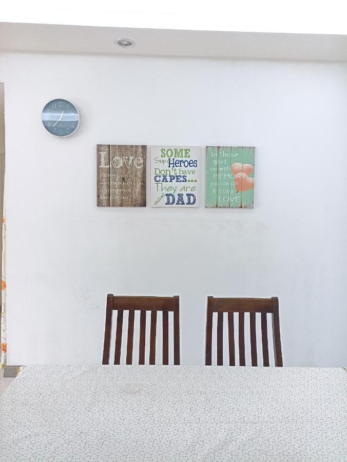 Tropika Homestay Bangi With 3 Bedrooms Kajang Exteriér fotografie