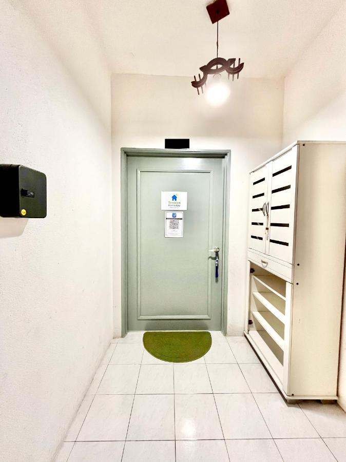 Tropika Homestay Bangi With 3 Bedrooms Kajang Exteriér fotografie